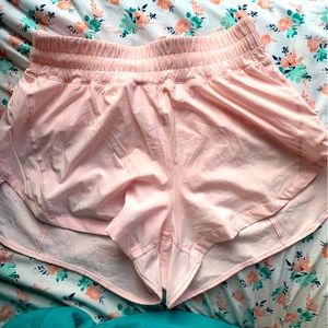 lululemon track that short STRAWBERRY MILKSHAKE